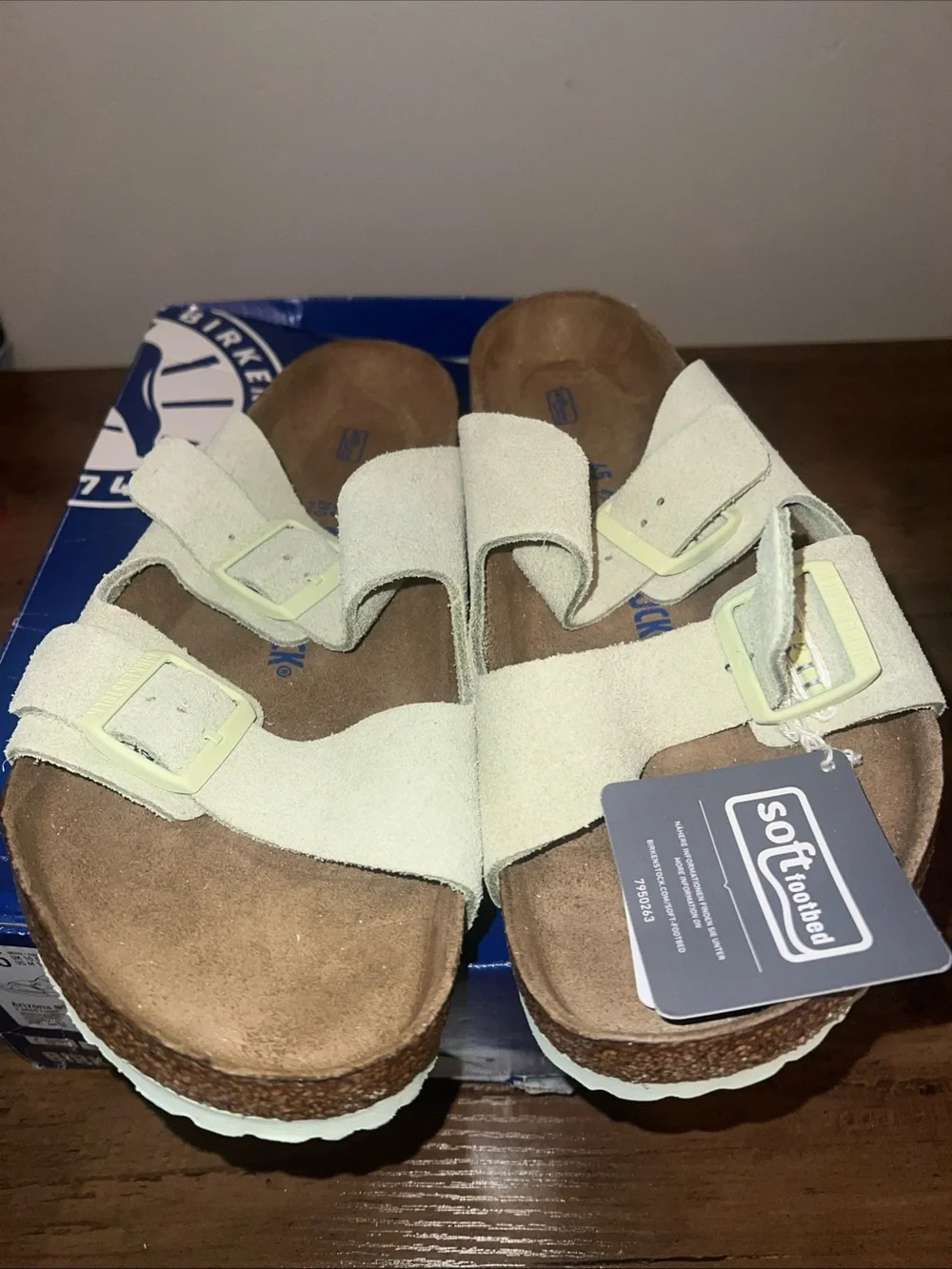 Birkenstock Men’s EU 45 Arizona Soft Suede Sandals in Faded Lime Green Reg Fit